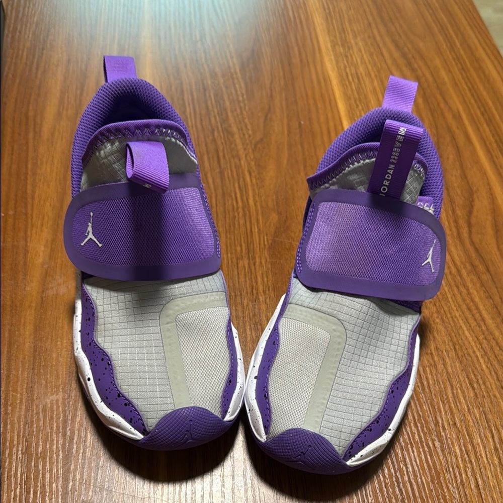 Jordan Purple and Gray Sneakers Modern Slip-On Design